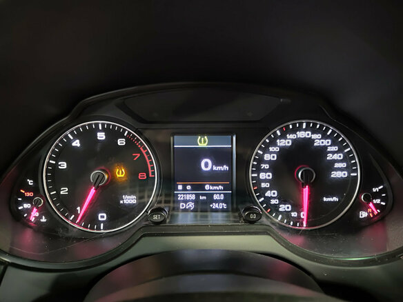 2012 Audi Q5 I (8R) Рестайлинг, чёрный, 1500000 рублей - вид 12