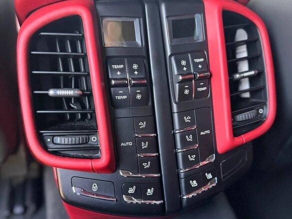 2015 Porsche Cayenne Diesel II Рестайлинг (958), серебристый, 3600000 рублей - вид 9