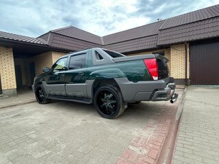 2002 Chevrolet Avalanche I, зелёный, 2300000 рублей, вид 5