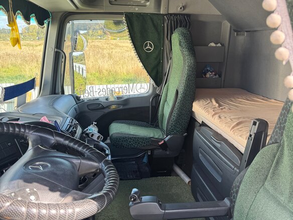 2008 Mercedes-Benz Actros, белый, 1950000 рублей - вид 5