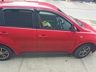 2004 Toyota Ist I, красный, 525000 рублей, вид 3