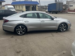 2021 Hyundai Sonata VIII (DN8), серебристый, 2550000 рублей, вид 4