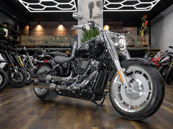 2026 Harley-Davidson Fat Boy, чёрный, 3290000 рублей