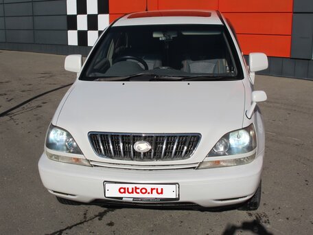 2002 Toyota Harrier I (XU10) Рестайлинг, белый, 820000 рублей, вид 2