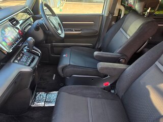 2019 Honda Stepwgn Spada V Рестайлинг, белый, 2600000 рублей, вид 4