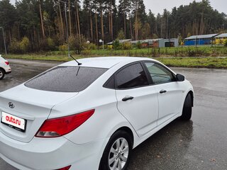 2015 Hyundai Solaris I Рестайлинг, белый, 840000 рублей, вид 5