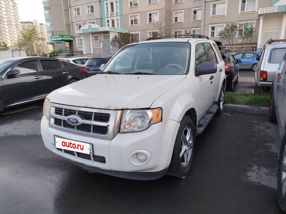 2010 Ford Escape II, белый - вид 4
