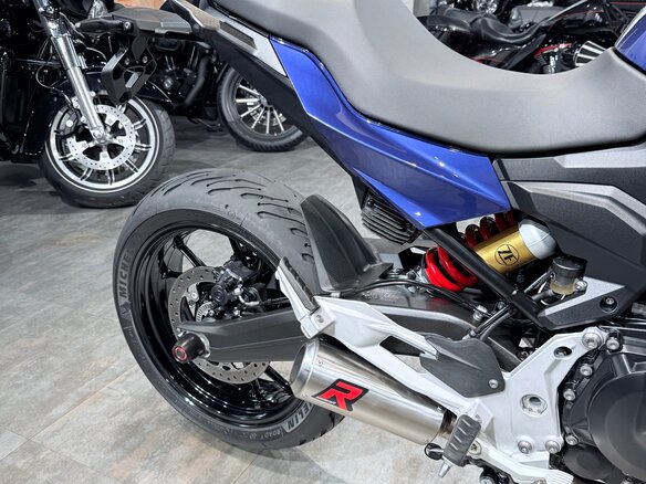 2020 BMW F 900 R, серебристый, 999000 рублей - вид 14