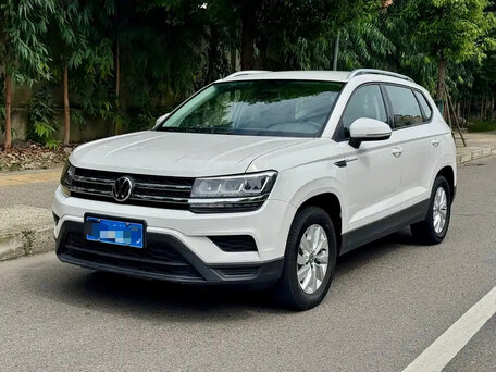 Volkswagen Tharu I