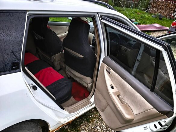 2000 Toyota Corolla Fielder IX (E120, E130), белый, 300000 рублей - вид 7