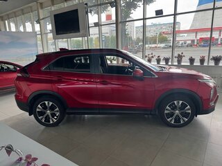 2021 Mitsubishi Eclipse Cross I Рестайлинг, красный, 2075000 рублей, вид 4