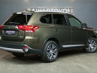 2018 Mitsubishi Outlander III Рестайлинг 2, коричневый, 1949000 рублей, вид 5