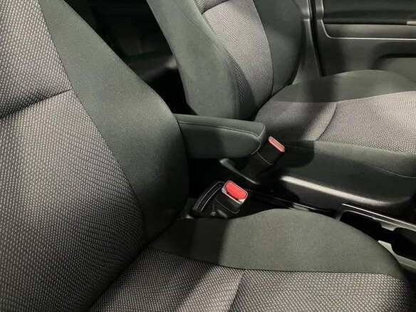 2016 Toyota Wish II Рестайлинг, белый, 1260000 рублей - вид 13