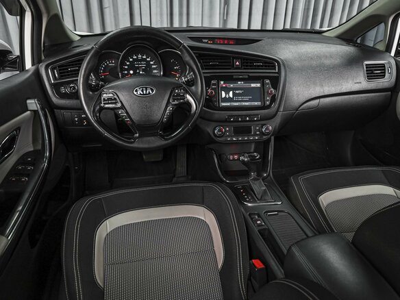 2018 Kia Ceed II Рестайлинг, белый - вид 5