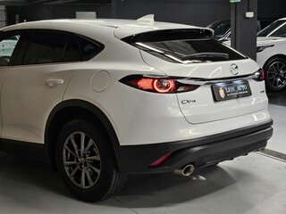 2022 Mazda CX-4 I Рестайлинг, белый, 2599000 рублей, вид 5