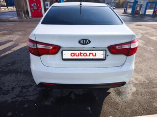 2013 Kia Rio III, белый, 725000 рублей, вид 5