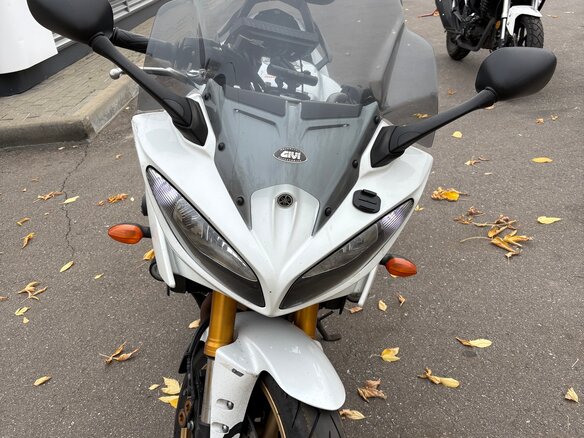 2011 Yamaha FZ8, белый, 490000 рублей - вид 1