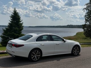 2024 Mercedes-Benz E-Класс 220 d VI (W214, S214), белый, 6480000 рублей, вид 3