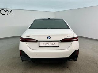 2023 BMW 5 серии 530i xDrive VIII (G60/G61/G68), белый, 8190000 рублей, вид 4