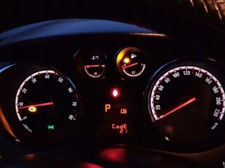2013 Opel Meriva B, белый, 915000 рублей, вид 4