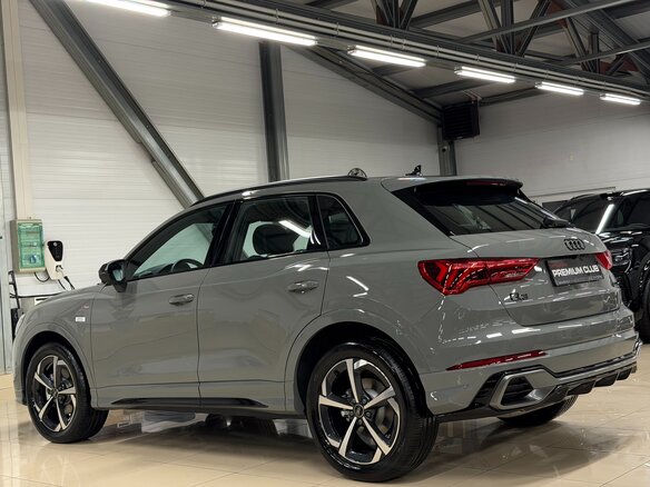 2026 Audi Q3 45 TFSI II (F3), серый, 5199000 рублей - вид 2