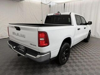 2025 Ram 1500 Crew Cab eTorque V Рестайлинг, белый, 5505000 рублей, вид 3