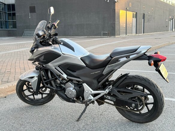 2013 Honda NC 700X, серебристый, 495000 рублей - вид 17