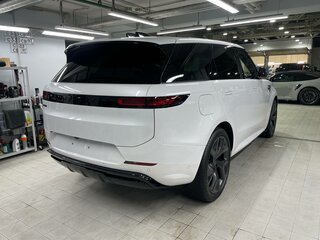 2026 Land Rover Range Rover Sport D350 III, белый, 18990000 рублей, вид 4