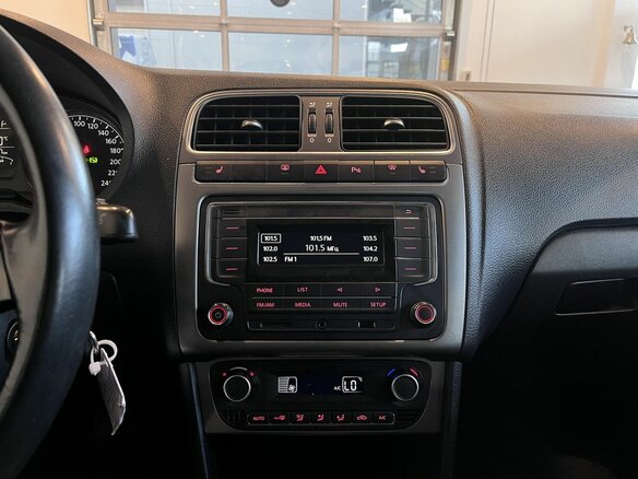 2019 Volkswagen Polo V Рестайлинг, серый, 1210000 рублей - вид 12
