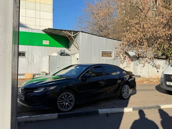 2019 Toyota Camry VIII (XV70), чёрный, 2300000 рублей - вид 9