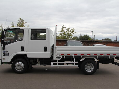 2026 Isuzu Elf (N-series), белый, 5000000 рублей, вид 3