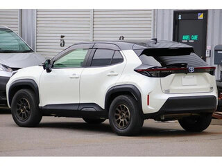 2023 Toyota Yaris Cross I, белый, 1495000 рублей, вид 2