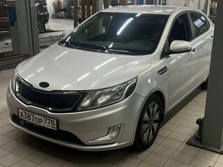2013 Kia Rio 4-speed III, серый, 930000 рублей, вид 1