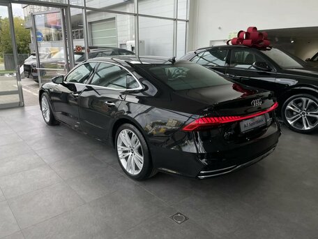 Audi A7 II (4K)