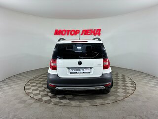 2012 Skoda Yeti I, белый, 650000 рублей, вид 5