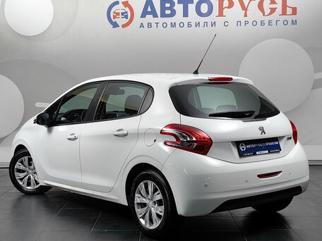 2013 Peugeot 208 I, белый, 619000 рублей, вид 2