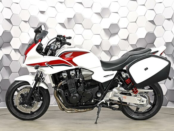 2010 Honda CB 1300, белый, 699000 рублей - вид 3