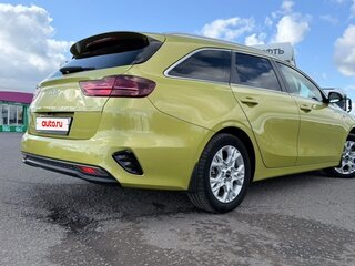 2021 Kia Ceed III Рестайлинг, жёлтый, 2150000 рублей, вид 3