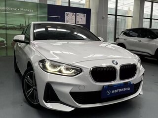 2023 BMW 1 серии 120i III (F52) Рестайлинг, белый, 2000000 рублей, вид 2