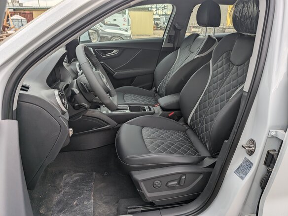 2023 Audi Q2 L 35 TFSI I Рестайлинг, белый, 2160000 рублей - вид 3