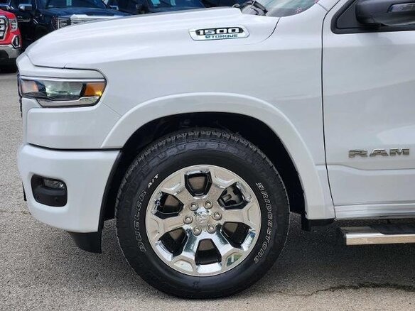 2025 Ram 1500 Quad Cab eTorque V Рестайлинг, белый, 5525000 рублей - вид 6