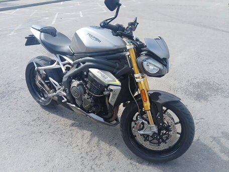 2020 Triumph Speed Triple, серый, 1230000 рублей, вид 5