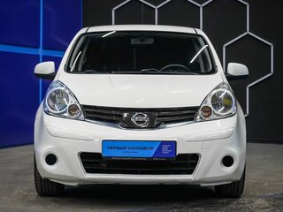 2013 Nissan Note I Рестайлинг, белый, 850000 рублей, вид 3
