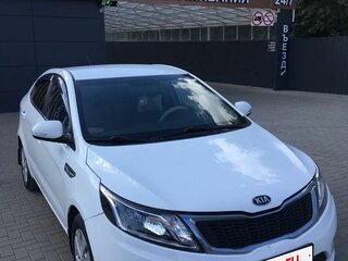 2014 Kia Rio 5-speed III, белый, 650000 рублей, вид 1