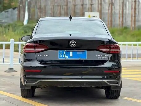 2023 Volkswagen Lavida III Рестайлинг, чёрный, 1410000 рублей, вид 5