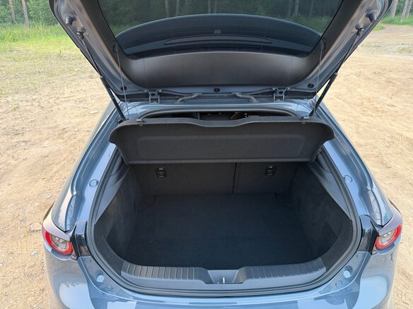 2019 Mazda 3 IV (BP), серый, 1600000 рублей - вид 23