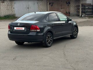 2013 Volkswagen Polo V, серый, 720000 рублей, вид 3