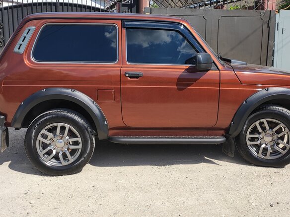 2017 Lada (ВАЗ) 2121 (4x4) I Рестайлинг, коричневый, 780000 рублей - вид 2