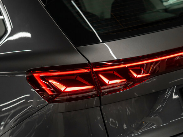 2026 Volkswagen Touareg III Рестайлинг, серый, 12750000 рублей - вид 29