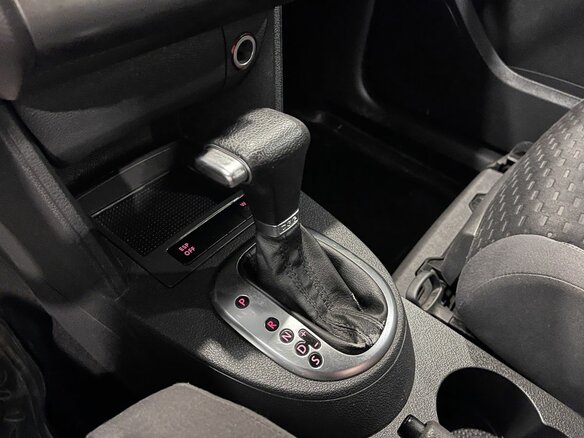 2010 Volkswagen Touran I Рестайлинг, серебристый - вид 27